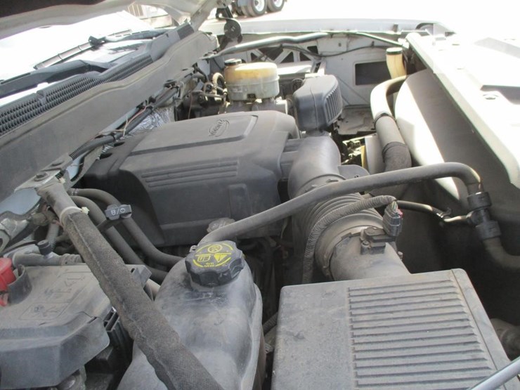 2017-chevrolet-3500hd-image-5