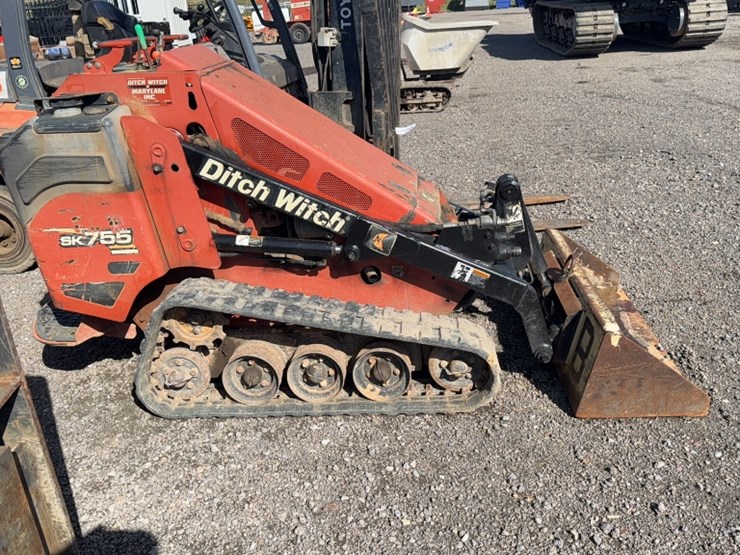 ditch-witch-sk755-image-4