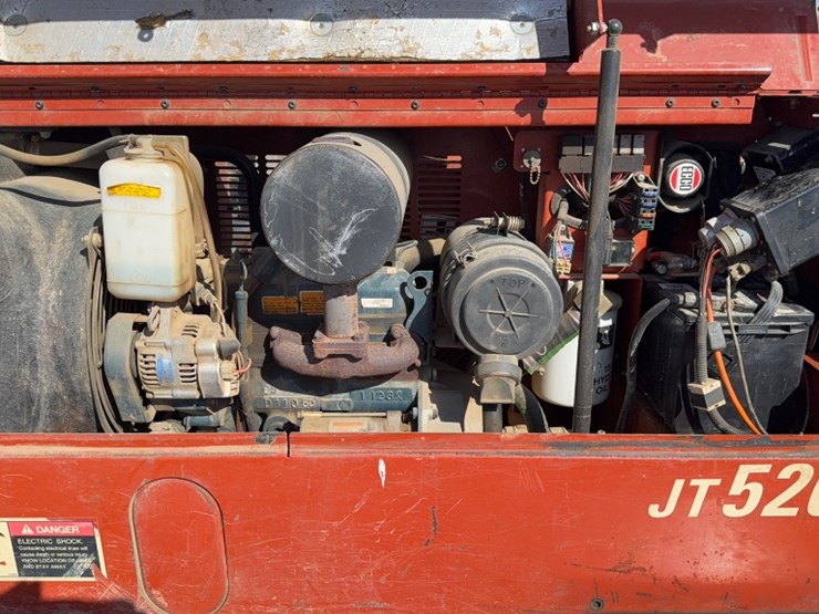 ditch-witch-jt520-image-11