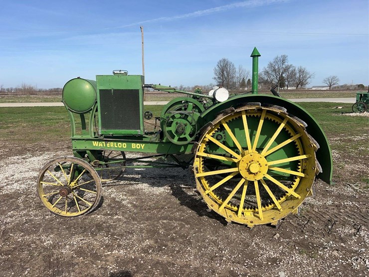 12-25-waterloo-boy-model-n-image-8