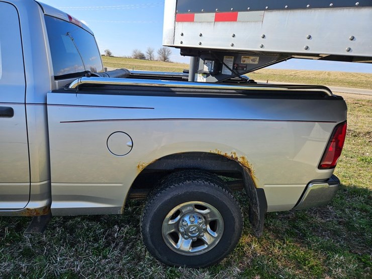 2012-dodge-ram-2500-image-14