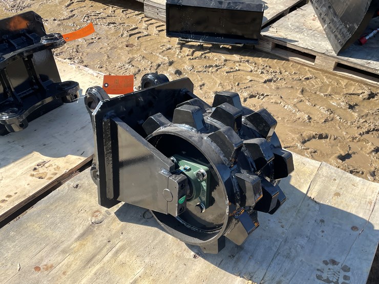 caterpillar-307-image-3