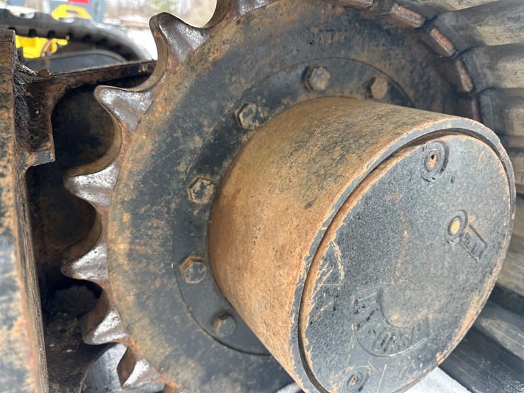 caterpillar-307-image-63