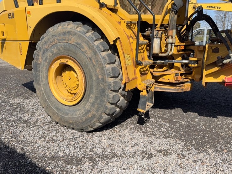 2017-caterpillar-745-image-10