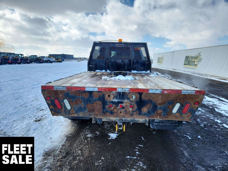 2015-ford-f550-image-21