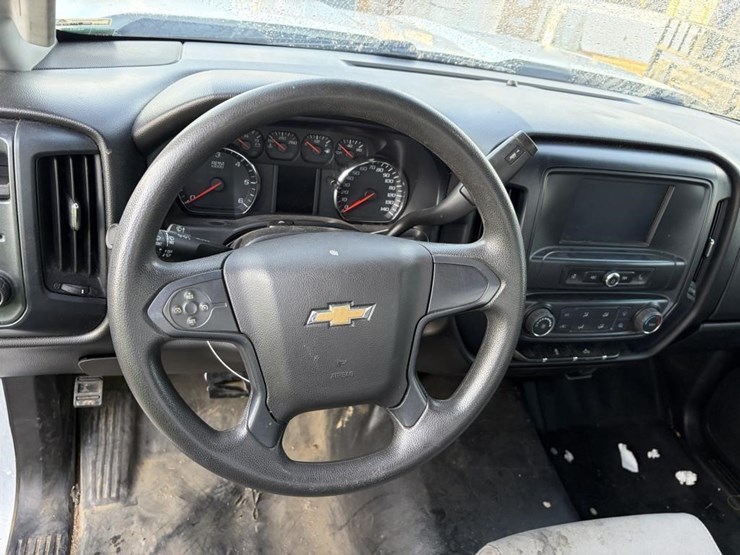 2016-chevrolet-silverado-2500-image-12