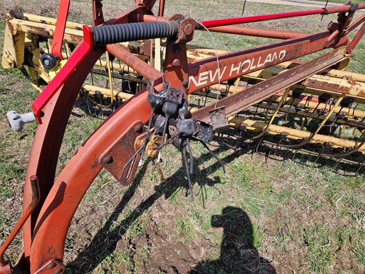 new-holland-258-image-11