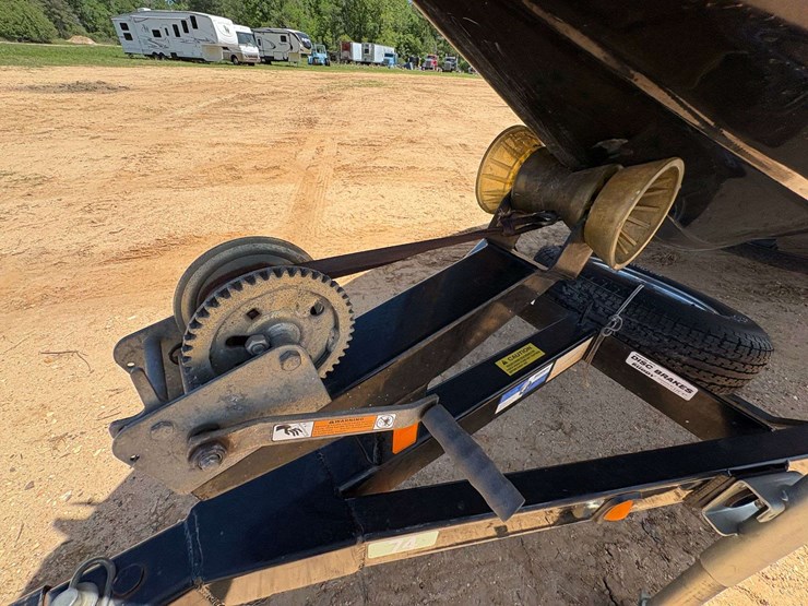 2005-triton-tr-196-w/-tandem-axle-boat-trailer-image-35