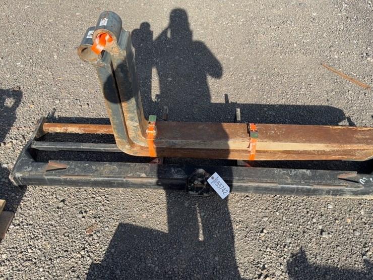 #2009-•-48"-loader-pallet-forks-image-2