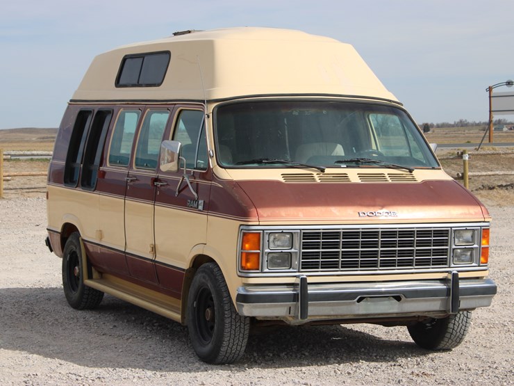 1985-dodge-ram-350-image-5