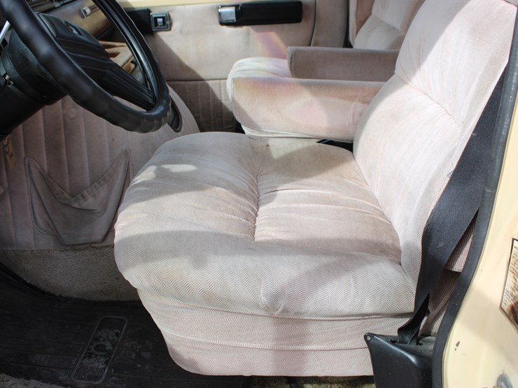 1985-dodge-ram-350-image-21