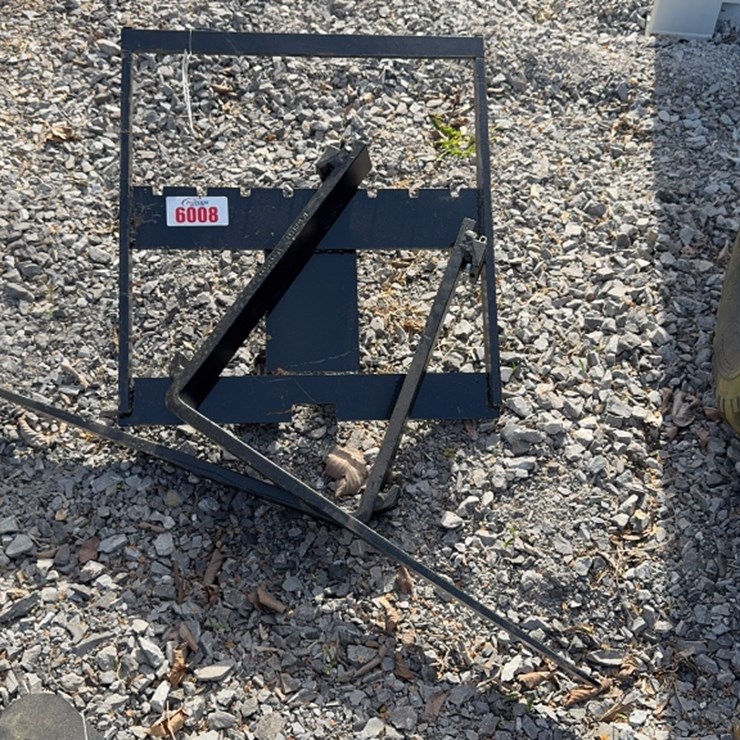 #6008 • FUTURE 30" MINI EXCAVATOR PALLET FORKS