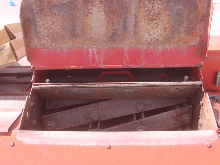 international-830-image-20