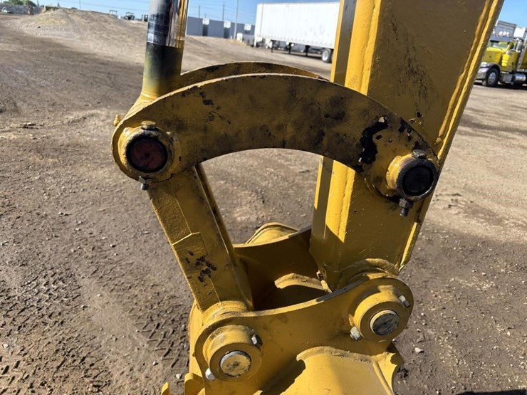 2015-caterpillar-305.5e2-cr-image-13