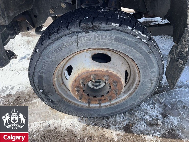 2015-ford-f550-image-9