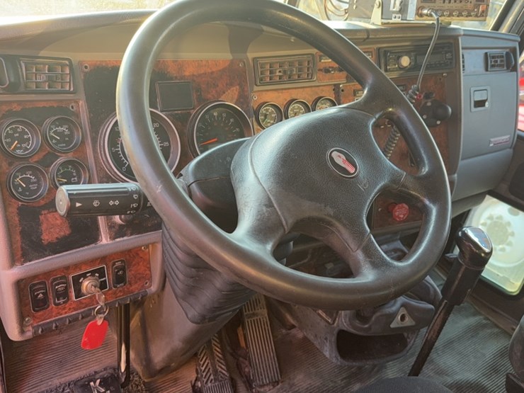 2006-kenworth-t800-image-15