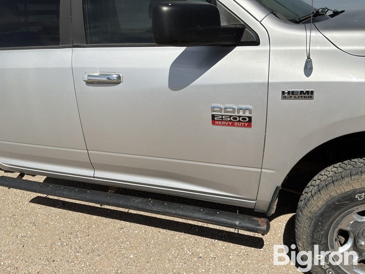 2011-dodge-2500-image-15