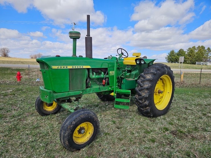 john-deere-4010-image-1