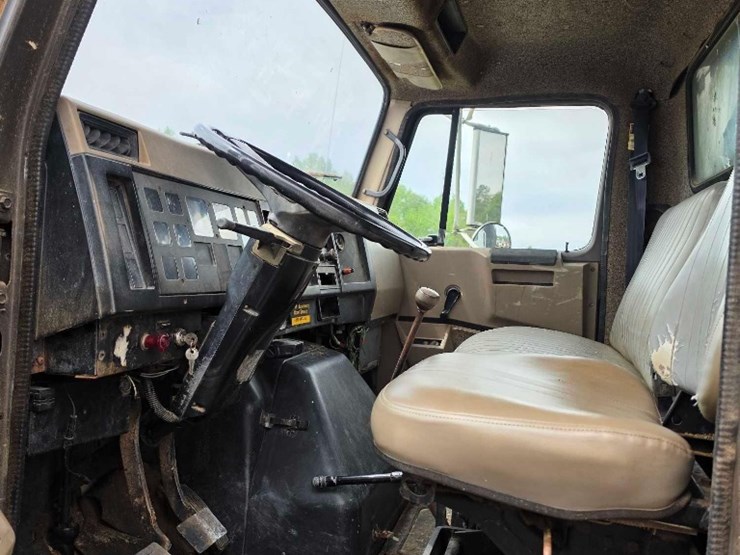 1992-international-4900-image-7