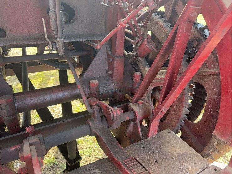 25hp-international-type-d-titan-image-36