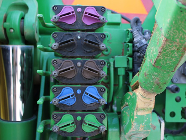 2012-john-deere-8270r-image-62