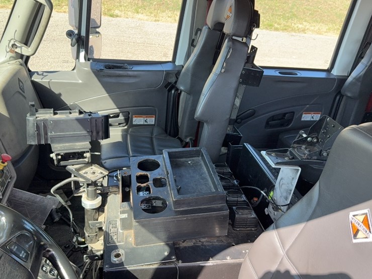 2012-international-durastar-4400-image-19