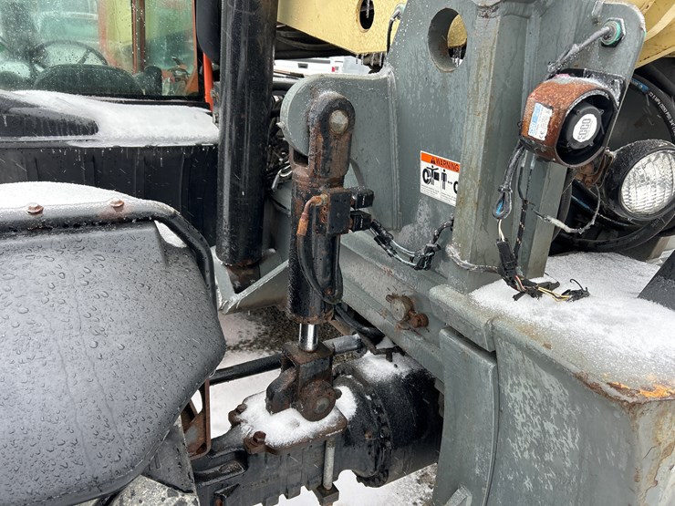 2006-jlg-g12-55a-image-27