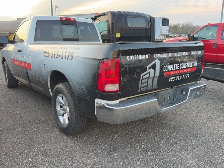 2014-dodge-1500-image-10