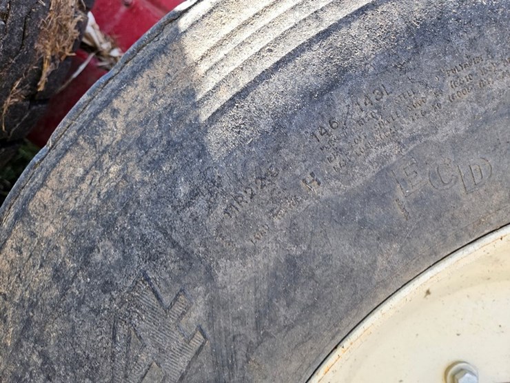 2019-new-holland-195-image-28