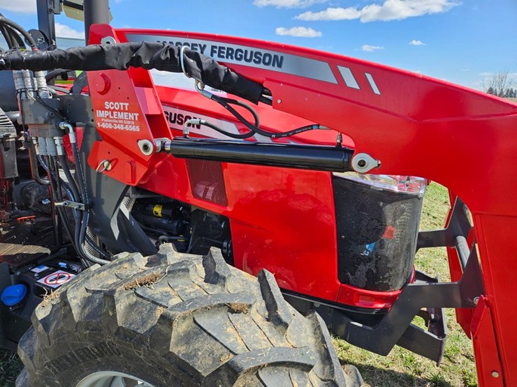 massey-ferguson-4710-image-16