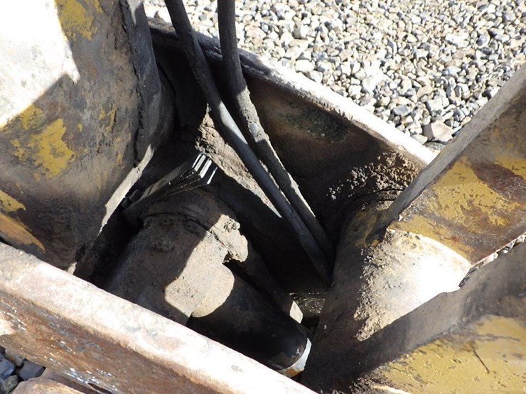 2013-caterpillar-308e-image-10