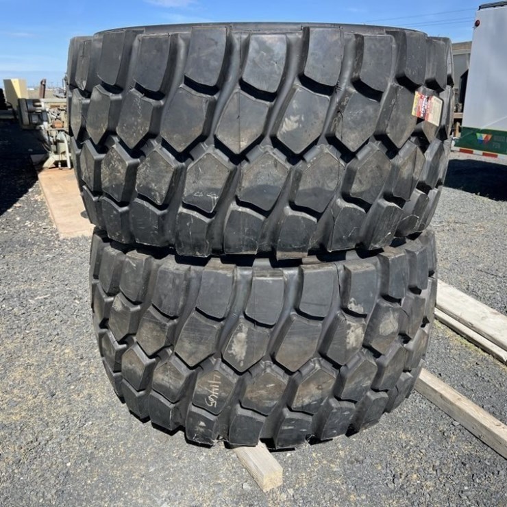 Advance GLR06-E3 875/65R29 Tires, Qty. 2