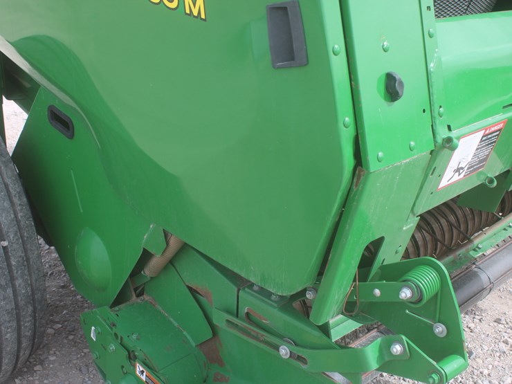 john-deere-560m-image-39