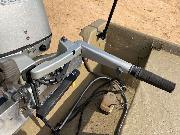 14'-fiberglass-jon-boat-w/honda-25hp-4-stroke-outboard-motor-&-trailer-image-17