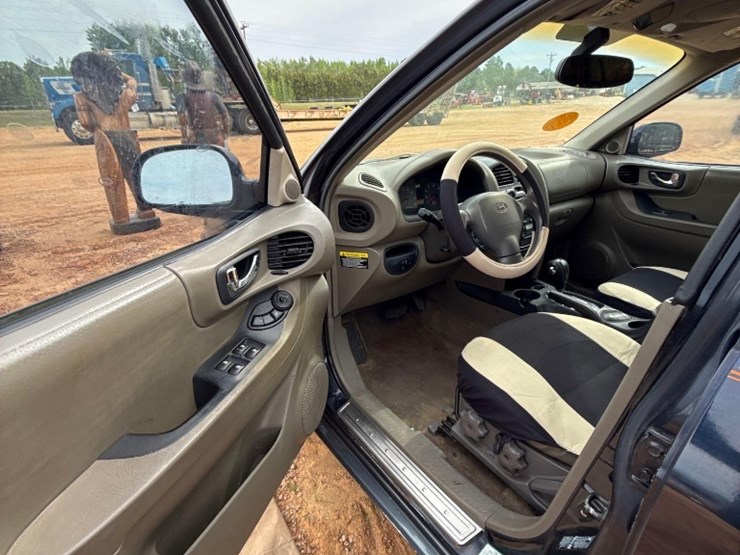 2004-hyundai-santa-fe-image-7