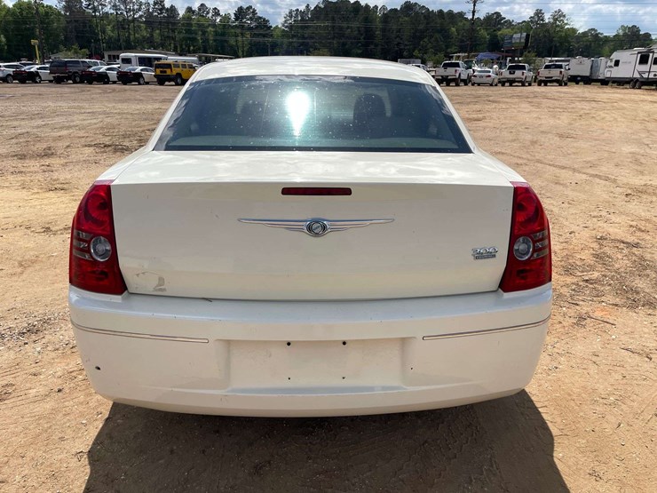 2010-chrysler-300-4-door-sedan-(119,302-miles)-image-6