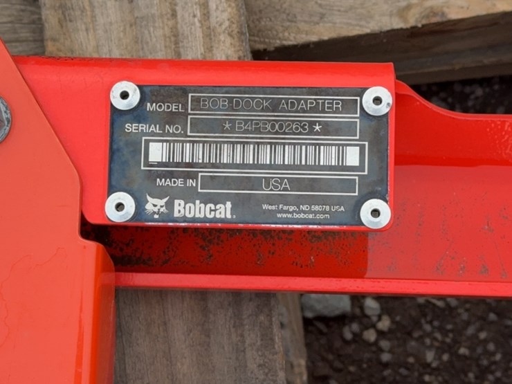 #2010-•-bobcat-bob-dock-adapter-plate-image-3
