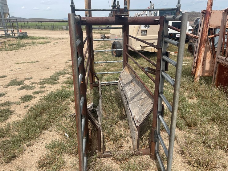 #4051-•-homemade-cattle-shoot-image-6