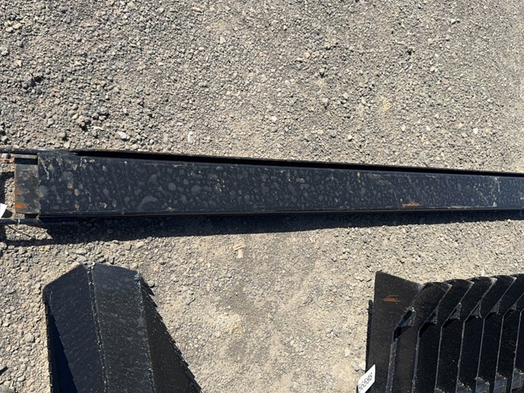 #1026-•-set-of-84"-pallet-fork-extentions-image-1