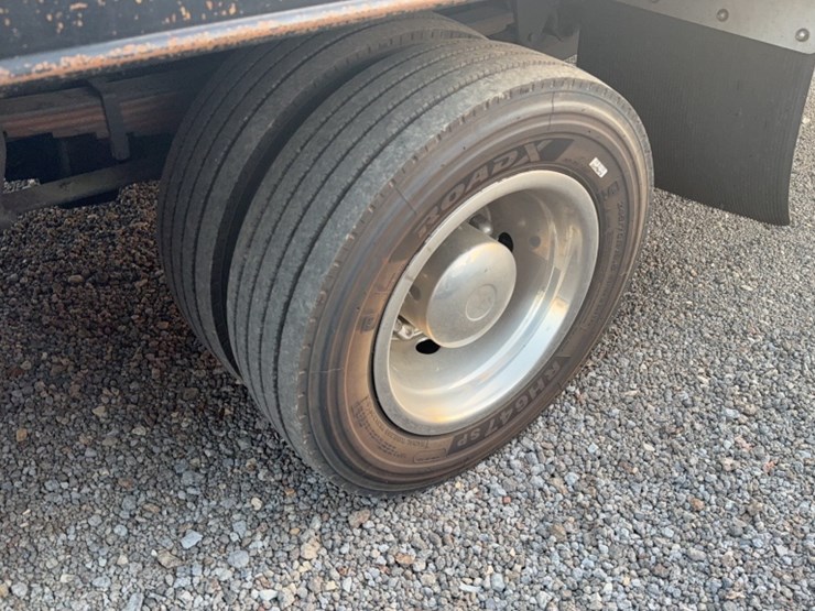 2016-hino-258-image-9