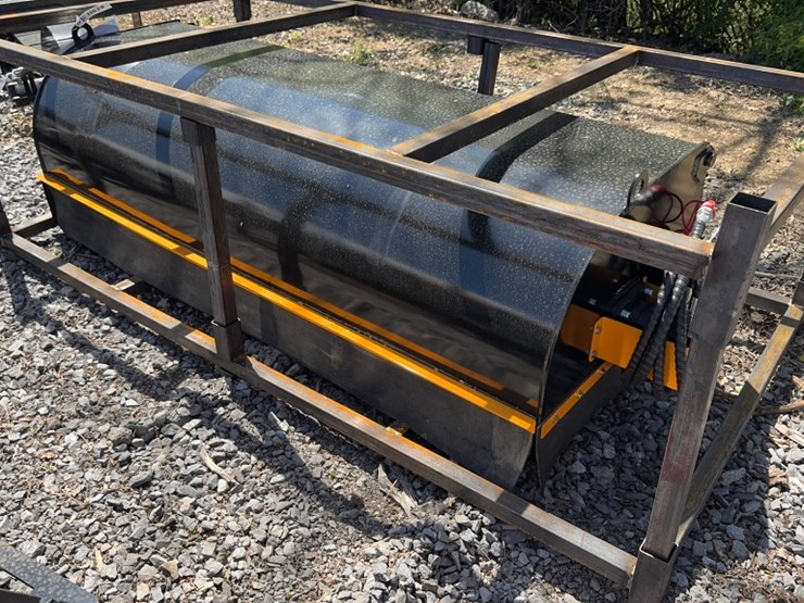 #6077-•-future-72"-sweeper-image-4