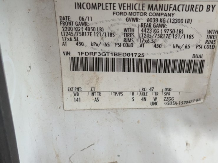 2011-ford-f350-image-17