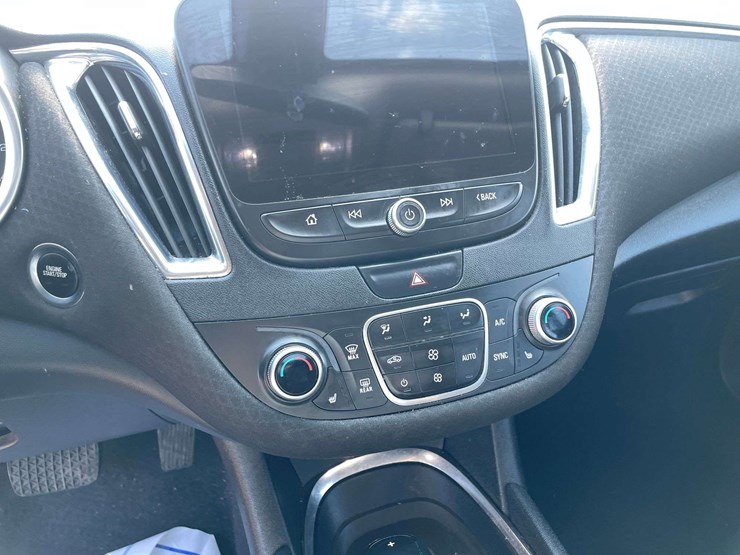 2019-chevrolet-malibu-lt-4-door-sedan-(150,431-miles)-image-13