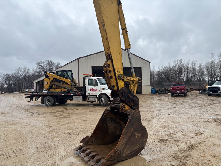 2001-komatsu-pc200-lc-image-38