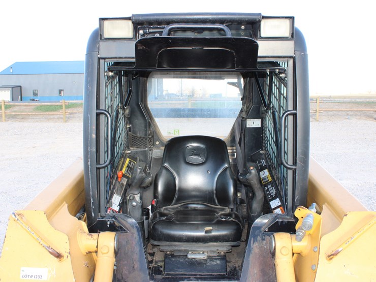 deere-ct322-image-46