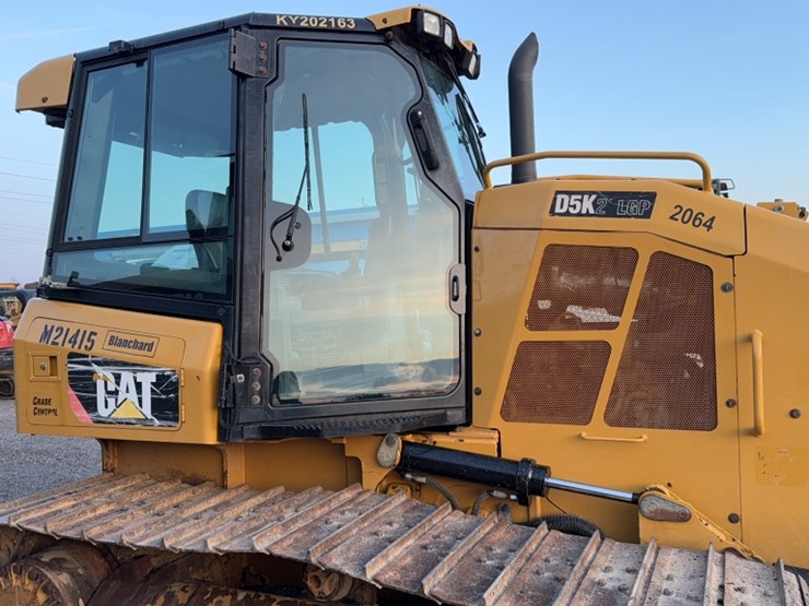 caterpillar-d5k2-lgp-image-6