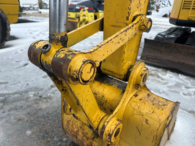 caterpillar-307-image-33