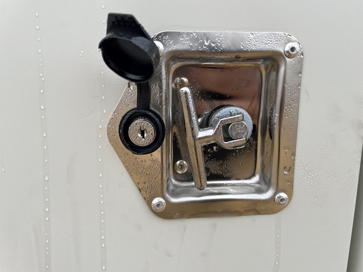 #118-•-10'-storage-container-image-23