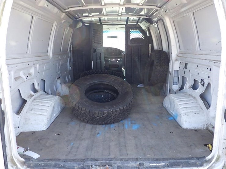 2007-ford-cargo-image-9