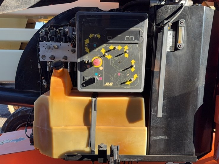 2013-jlg-450aj-image-17